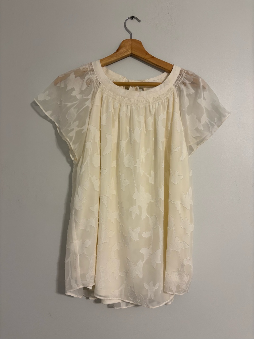 LC Lauren Conrad Cream Ivory Floral Blouse - Size Large